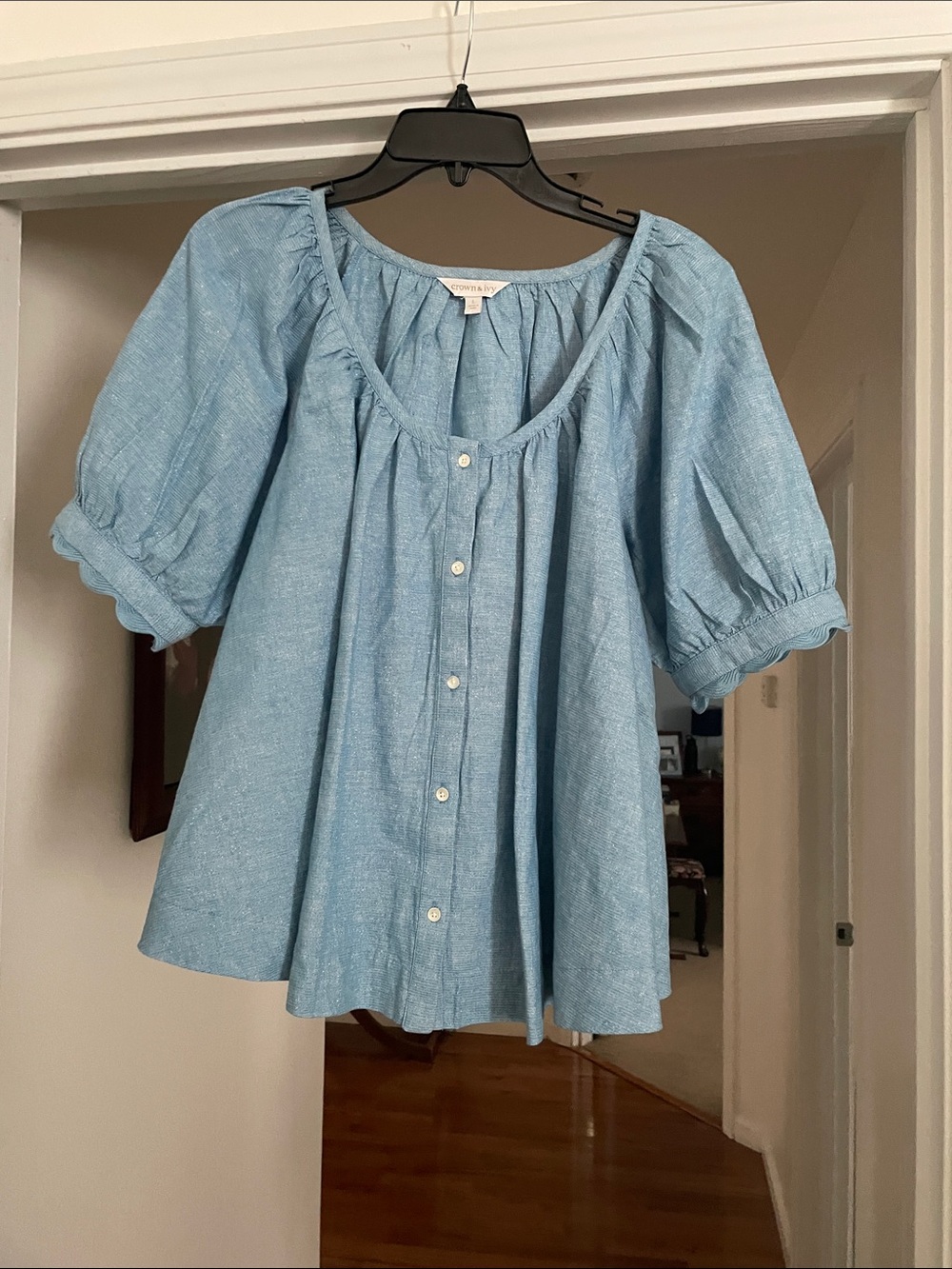crown & ivy Light Blue Button-Front Peasant Blouse